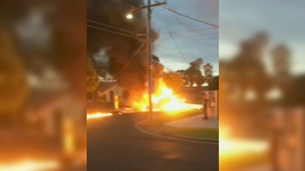 Muere una persona tras estrellarse una avioneta en una zona residencial en Melbourne (Australia)
