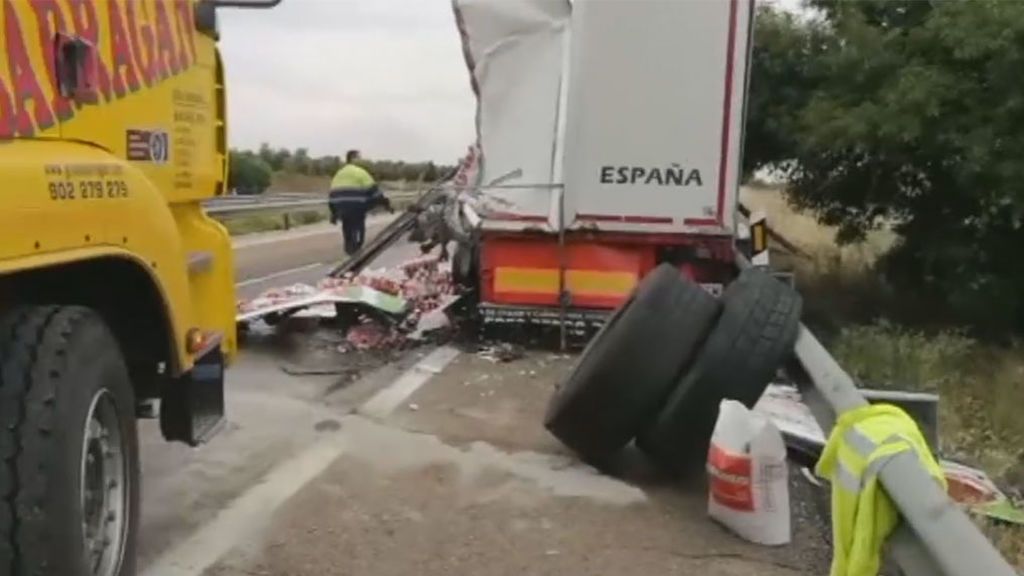 El choque entre un camión y un autobús en Madridejos deja 20 heridos , dos de ellos graves
