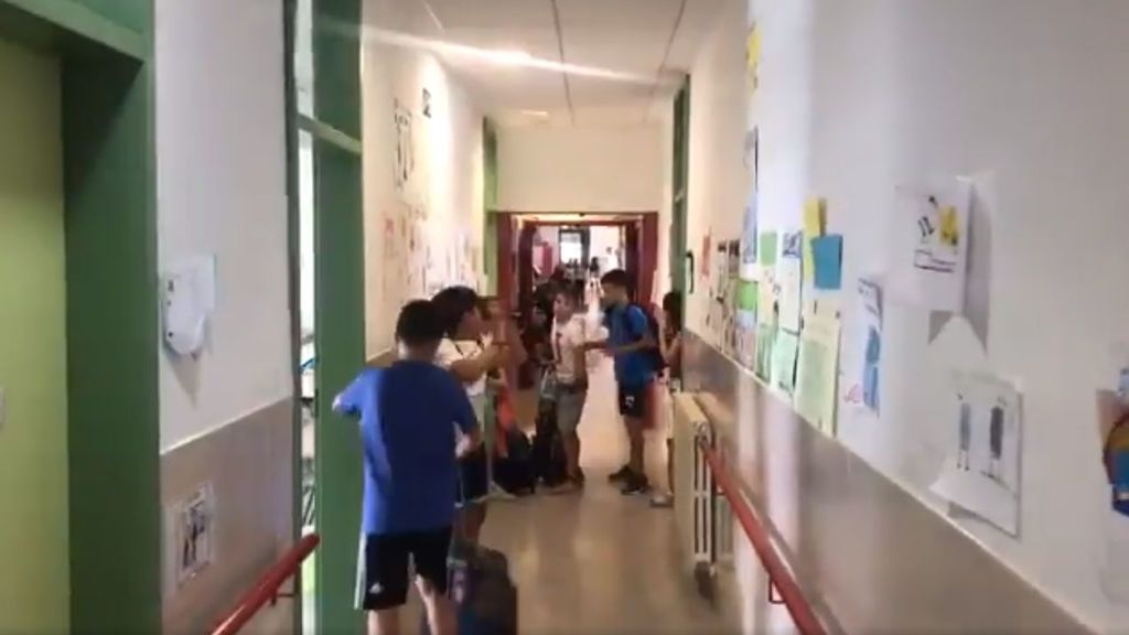 “¡A ganar, a ganar…!”: Un colegio cambia el timbre de salida por el himno del Real Zaragoza y sus alumnos lo cantan a capela