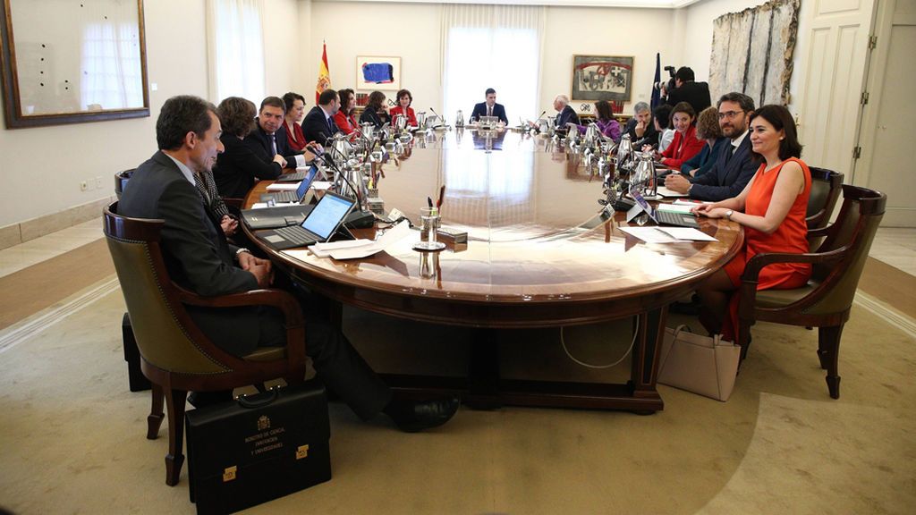 El Gobierno levanta el control de las cuentas del catalanas en busca de “un nuevo escenario de diálogo”