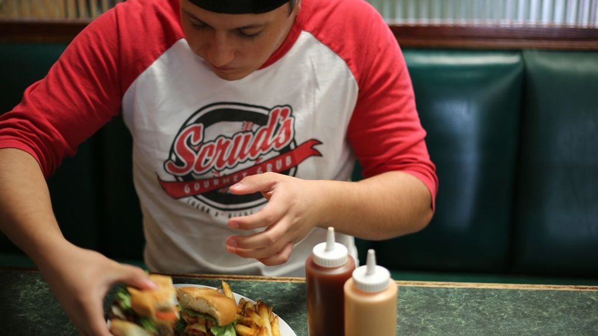 Restringir alimentos en la adolescencia se asocia a un menor disfrute de la comida