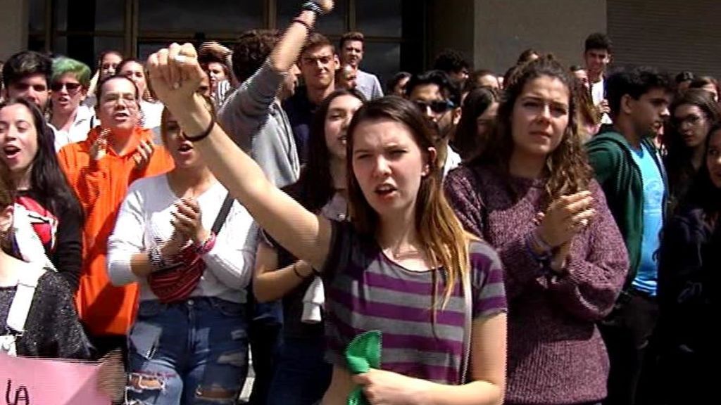 Protestas en la Universidad de Extremadura por la repetición de la selectividad por una filtración de las preguntas