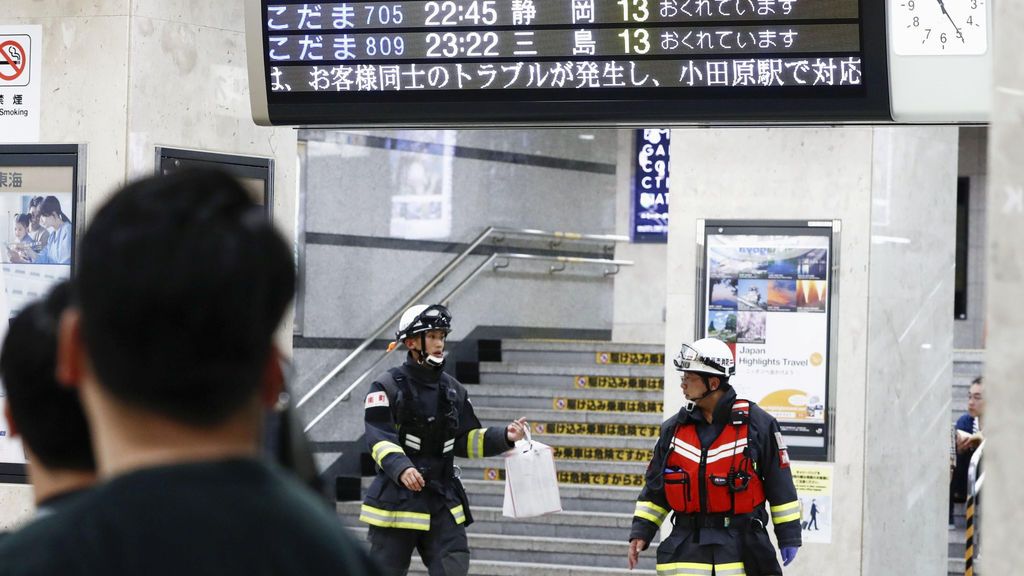 Un muerto y dos heridos por un apuñalamiento en un tren bala de Japón Un muerto y dos heridos por un apuñalamiento en un tren bala de Japón