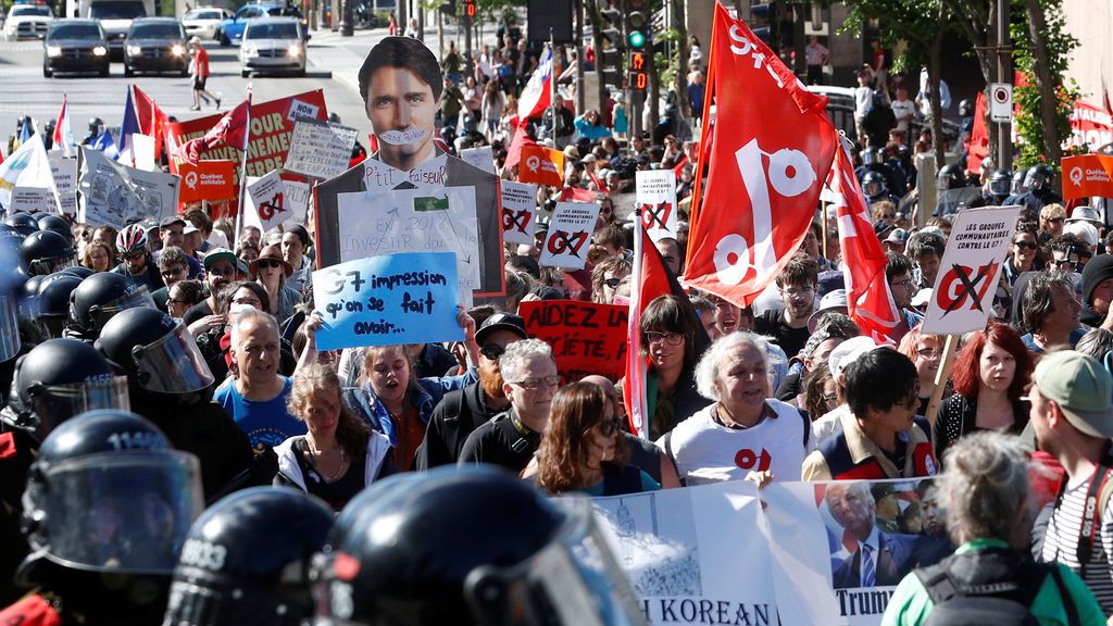 Miles de personas protestan contra los mandatarios internacionales del G-7 en Quebec