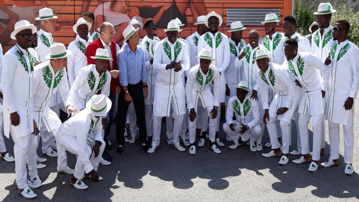 Nigeria vuelve a sorprender con su look para aterrizar en Rusia