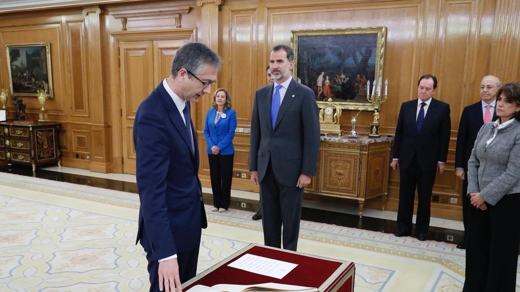 Hernández de Cos promete su cargo de gobernador del Banco de España ante el Rey