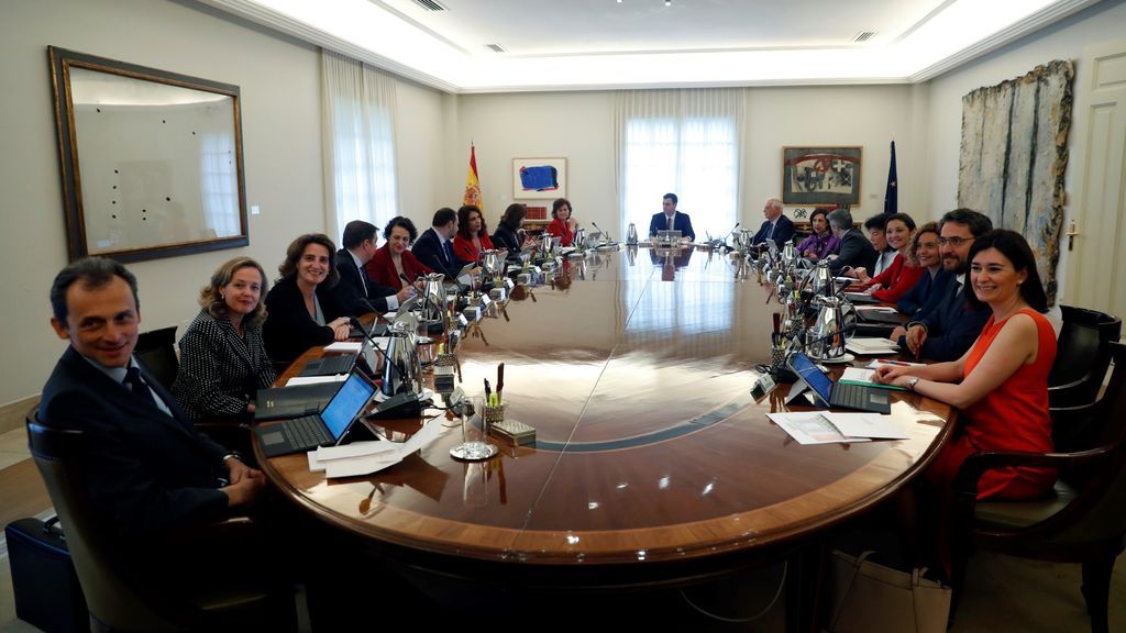 Primera semana de trabajo para los ministros y ministras de Sánchez: Montero en el Senado y Ribera en Luxemburgo