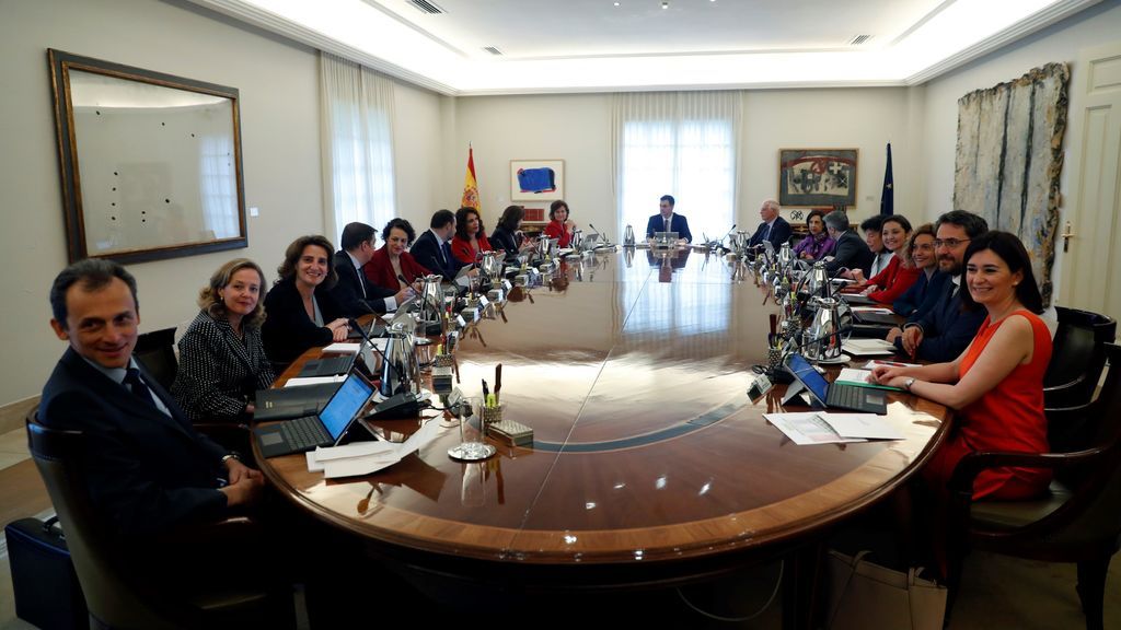 El Ejecutivo de Sánchez comienza a trabajar: Montero en el Senado y Ribera en Luxemburgo