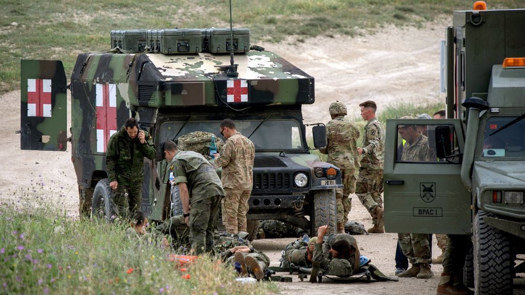 Trece militares españoles, heridos durante un ejercicio de paracaidistas en Zaragoza
