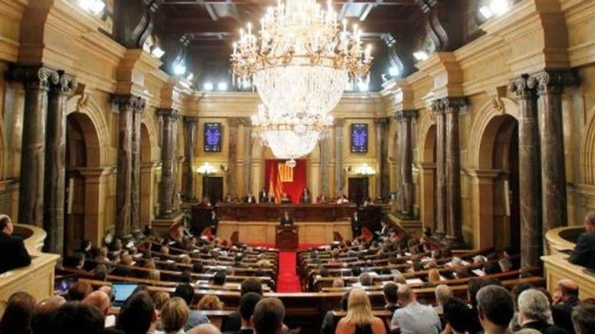 JxCat impulsará una reforma del reglamento del Parlament para investir a Puigdemont