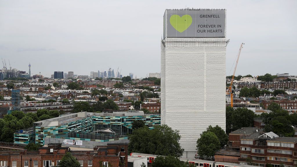 Un año del incendio de la Torre Grenfell, sin detenidos y con las familias en hoteles