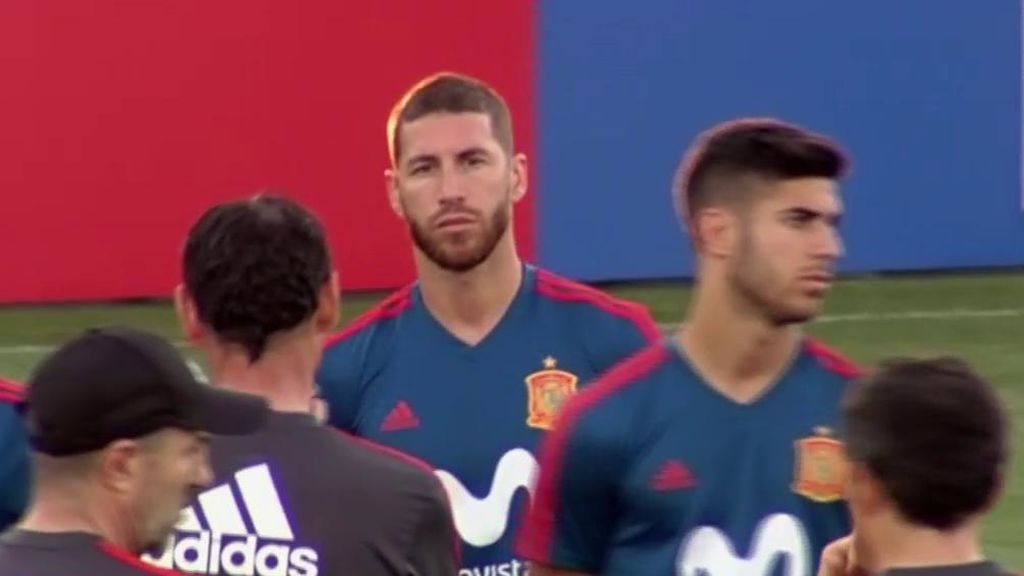 El cariñoso gesto de Sergio Ramos con Hierro tras ser nombrado seleccionador