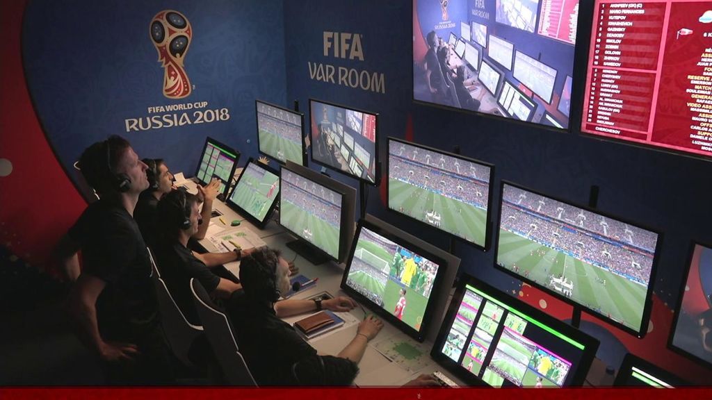 Así es la sala de pantallas del VAR del Mundial de Rusia 2018