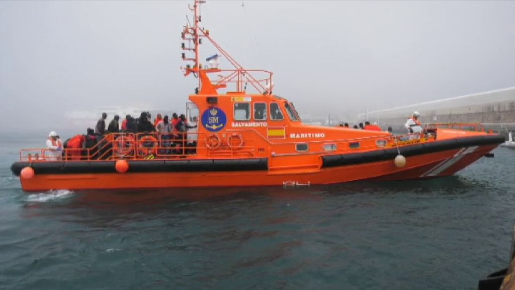 Salvamento Marítimo rescata 38 pateras con 307 personas y 4 muertos