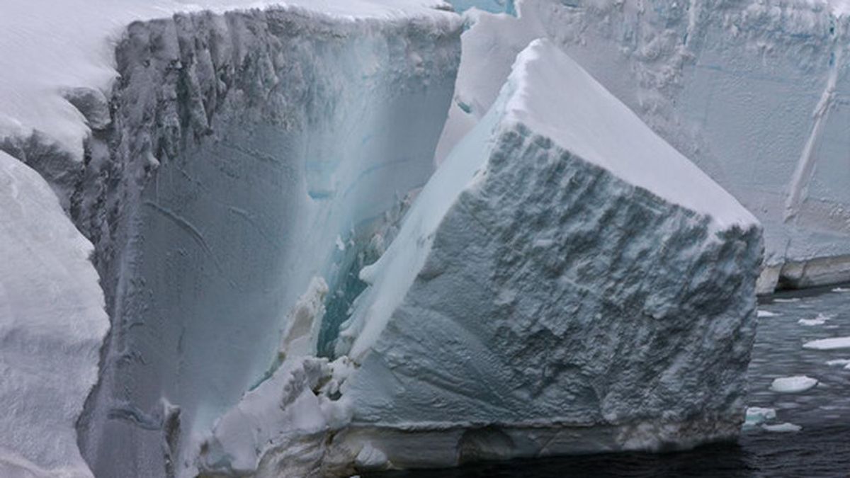 La-Antartida-ha-perdido-tres-billones-de-toneladas-de-hielo-desde-1992_image_380