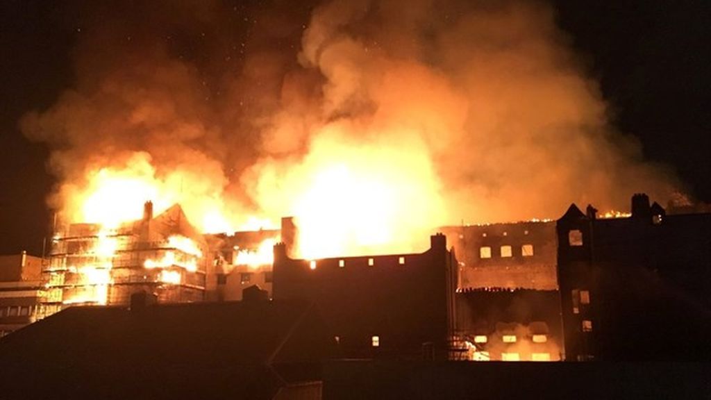 Arde por segunda vez la Escuela de Arte de Glasgow, una de las instituciones británicas más antiguas
