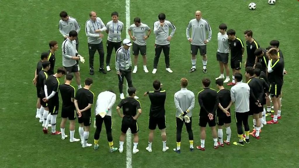 El seleccionador de Corea del Sur cambia los dorsales a sus jugadores para despistar a los informadores de Suecia