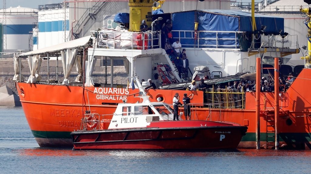 Rescate de los inmigrantes a bordo del Aquarius en el puerto de Valencia