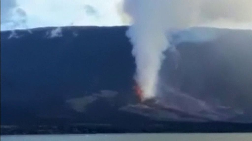 El volcán La Cumbre entra en erupción en las Islas Galápagos