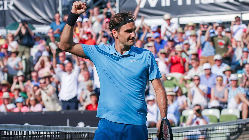 Federer conduce de Suttgart a Suiza en coche para ver el partido ante Brasil del Mundial