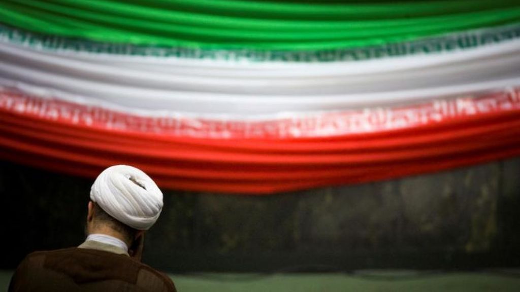 Mucho más que religión: nos adentramos en Irán para descubrir el país que prohíbe a sus mujeres ir al fútbol