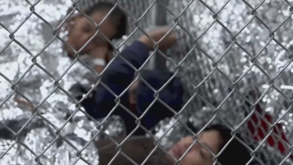 Desgarrador llanto de los niños separados de sus padres en la frontera de EEUU con México