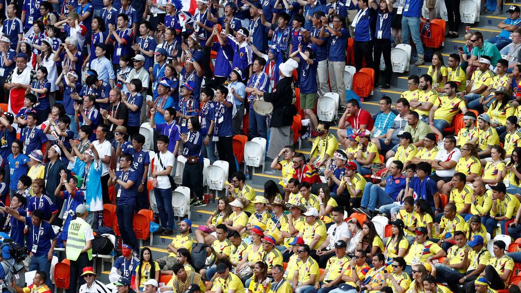 Un hincha colombiano falta el respeto a aficionados japoneses y su propio país se avergüenza de ello