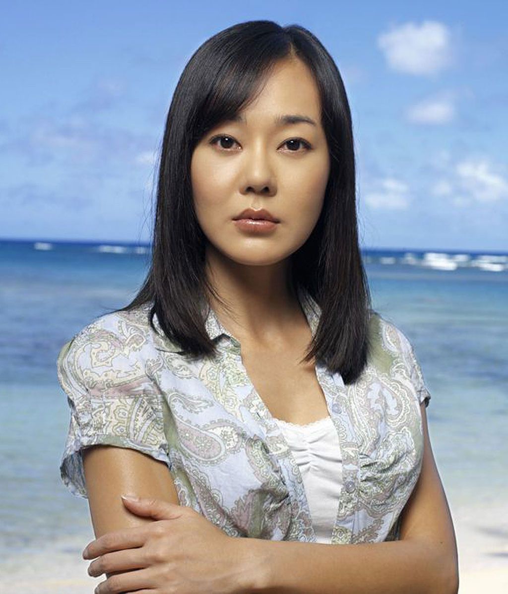 Sun-Hwa Kwon (Yunjin Kim)