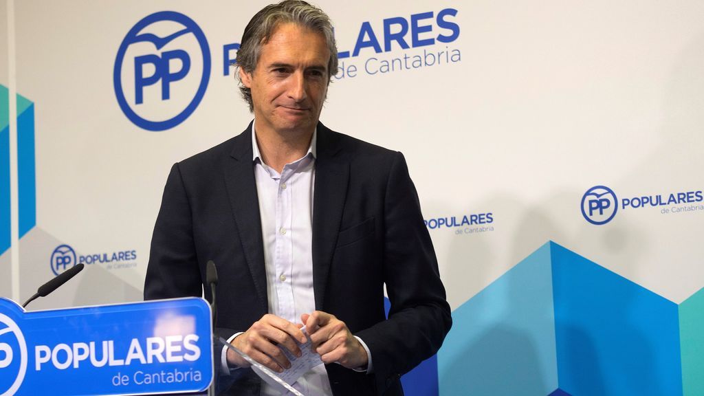 De la Serna se descarta como candidato para suceder a Rajoy y apuesta por Santamaría