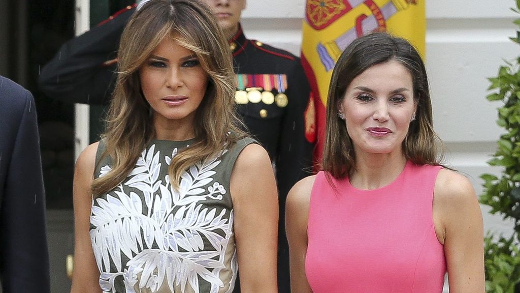 El guiño de Letizia a Melania: idéntico vestido pero en otro color