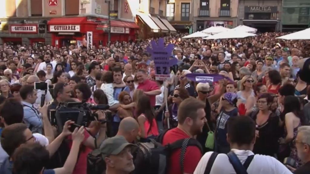 Pamplona protesta contra la libertad de 'La Manada'
