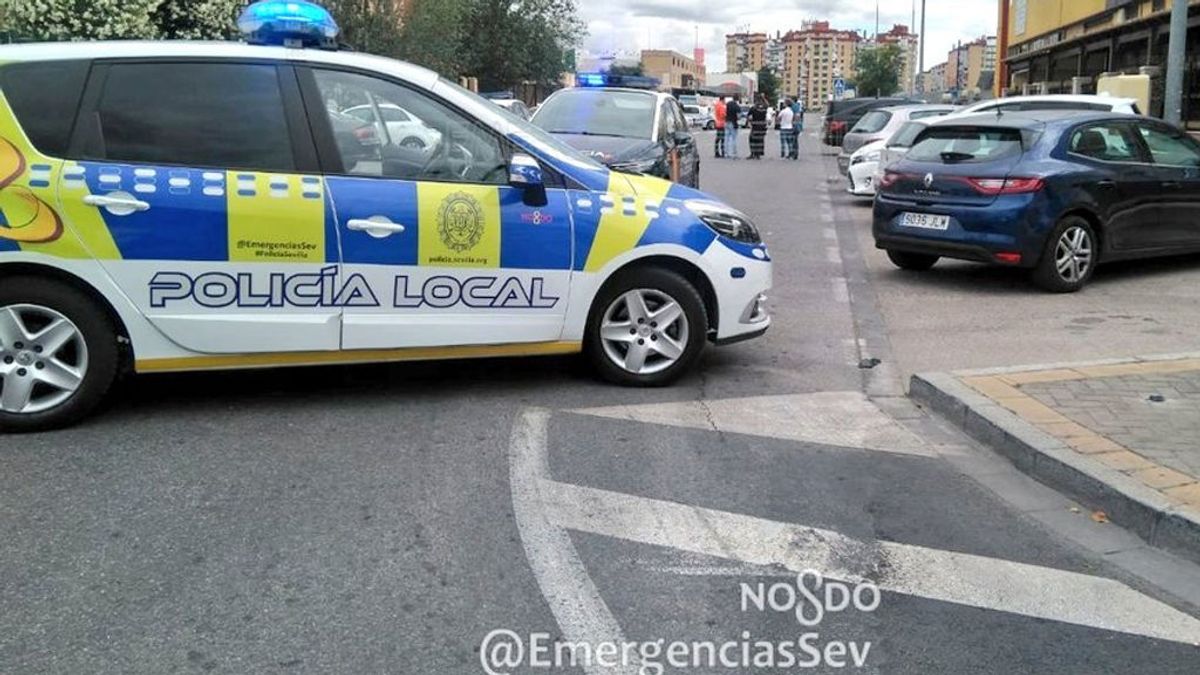 Arrestado tras embestir con su coche al vehículo de su expareja e intentar atropellarla