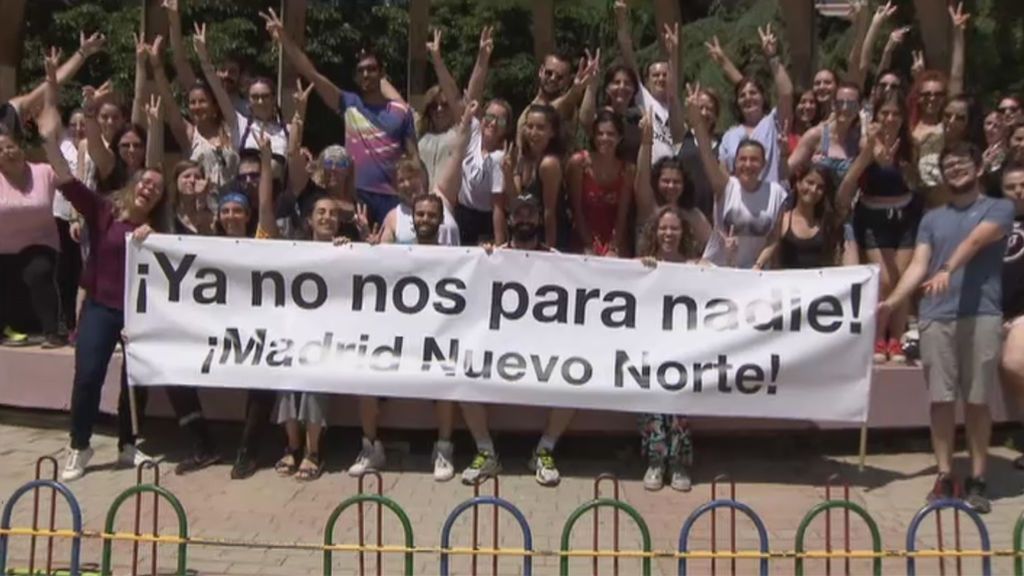 Más de 50 personas realizan un 'flashmob' para celebrar el futuro del norte de Madrid