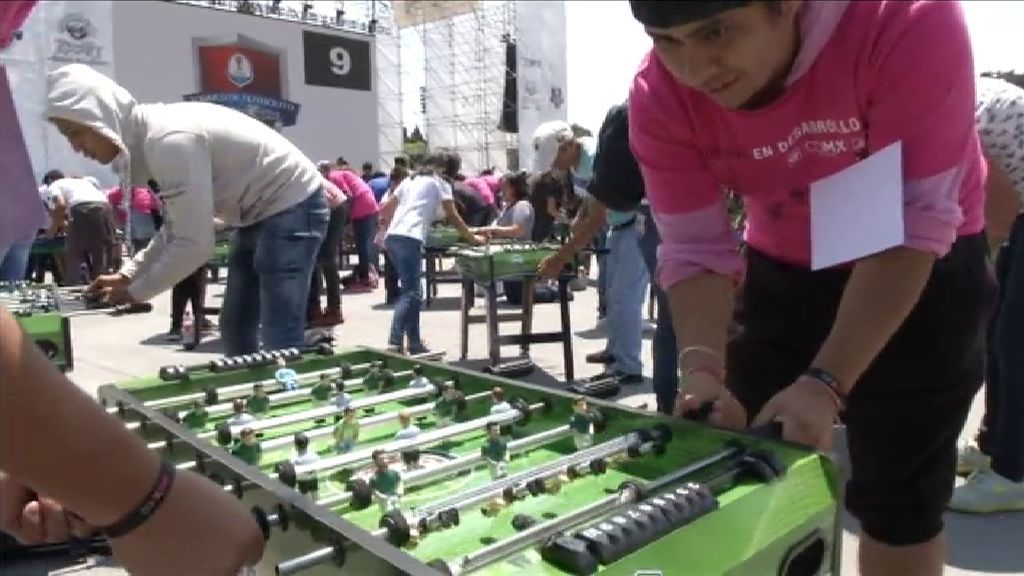Récord Guinness de futbolín:  1.083 mexicanos jugaron simultáneamente