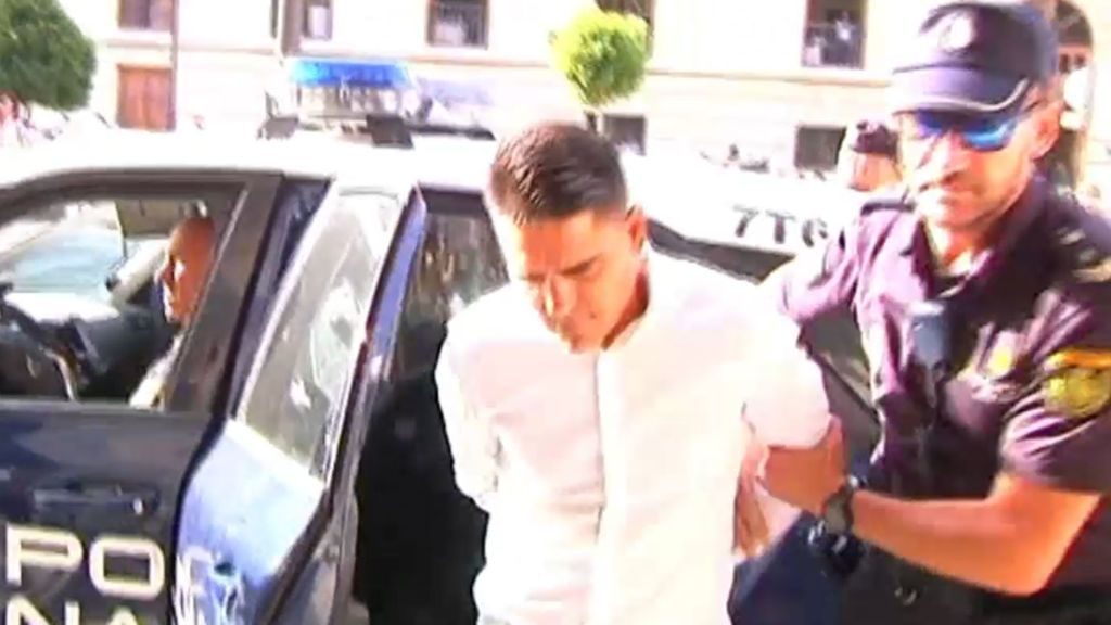 Juicio en Granada al acusado de matar a su novia y tirarla junto a un contenedor