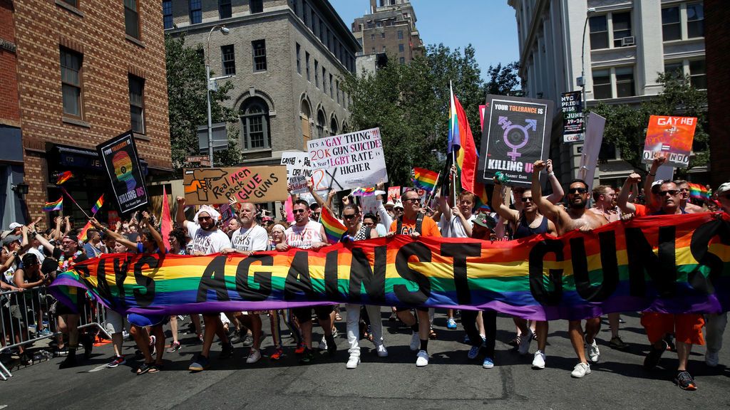 Marcha del Orgullo Gay en Nueva York, contra las armas y por la defensa de las diferencias