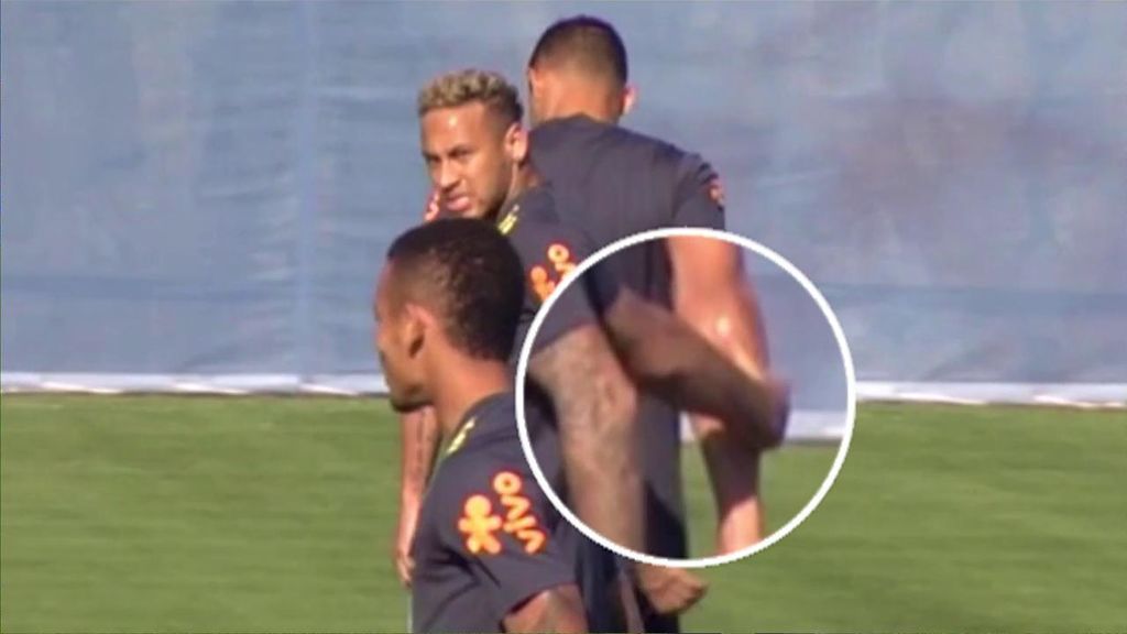 Neymar zanja su polémica con Thiago Silva tras insultarle en el último partido de la Selección Brasileña