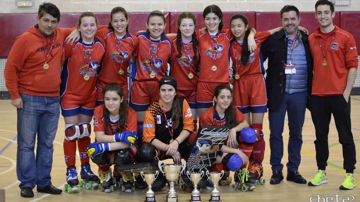 El equipo de hockey de chicas de 14 años que ha ganado la liga femenina… ¡y la masculina!