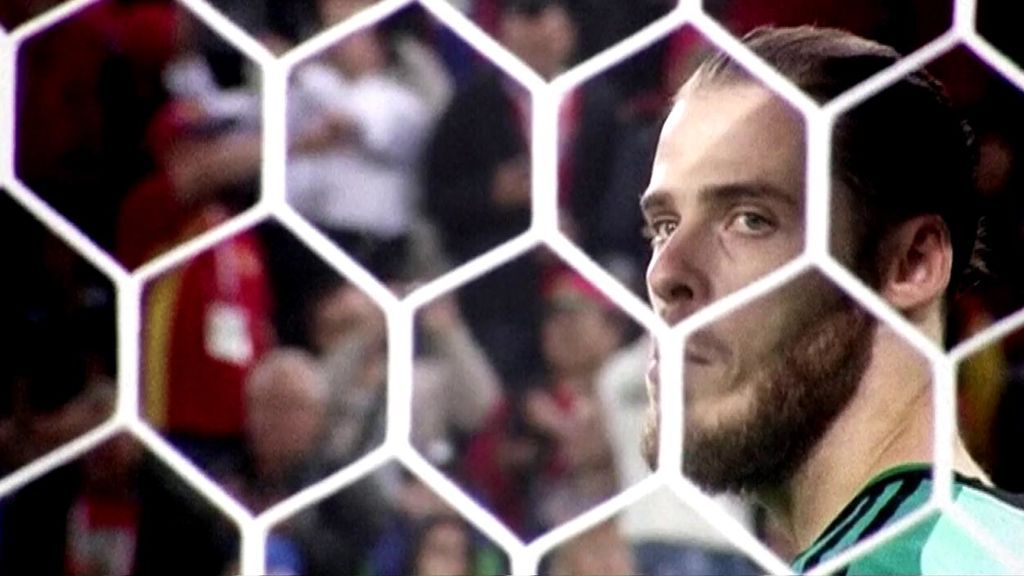 La cara de De Gea al recibir los dos goles de Marruecos: de maldecir, a las casi lágrimas en la portería