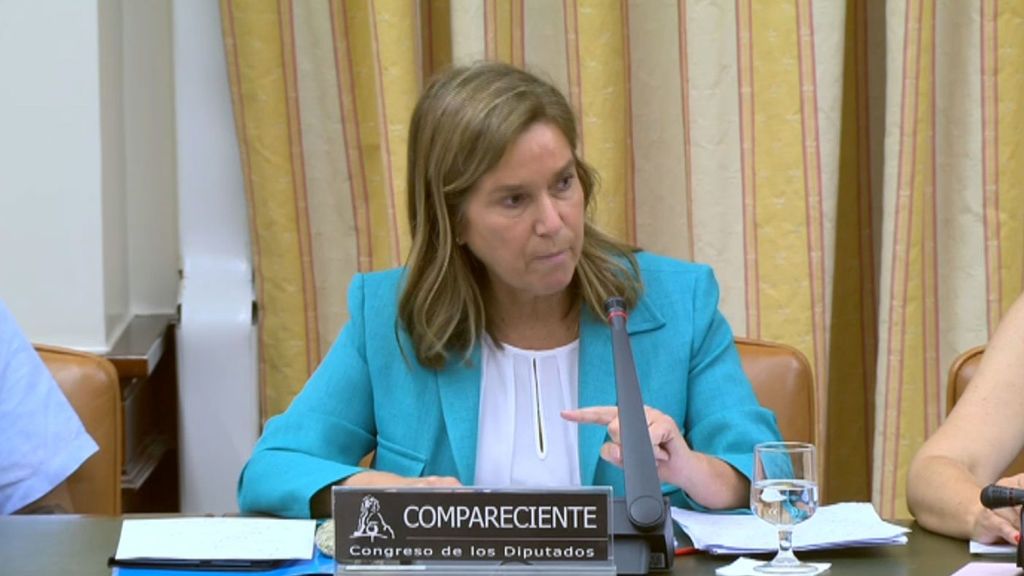 Ana Mato se defiende en la Comisión que investiga la supuesta caja b del PP