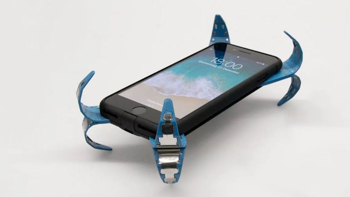 El 'airbag' para tu móvil: se abre cuando percibe que se te ha caído el teléfono El 'airbag' para tu móvil: se abre cuando percibe que se te ha caído el teléfono