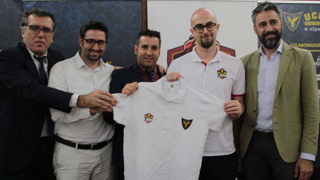 Jesús ‘Falco’ Pérez, primer jugador de ‘League of Legends’ becado por la UCAM Jesús ‘Falco’ Pérez, primer jugador de ‘League of Legends’ becado por la UCAM
