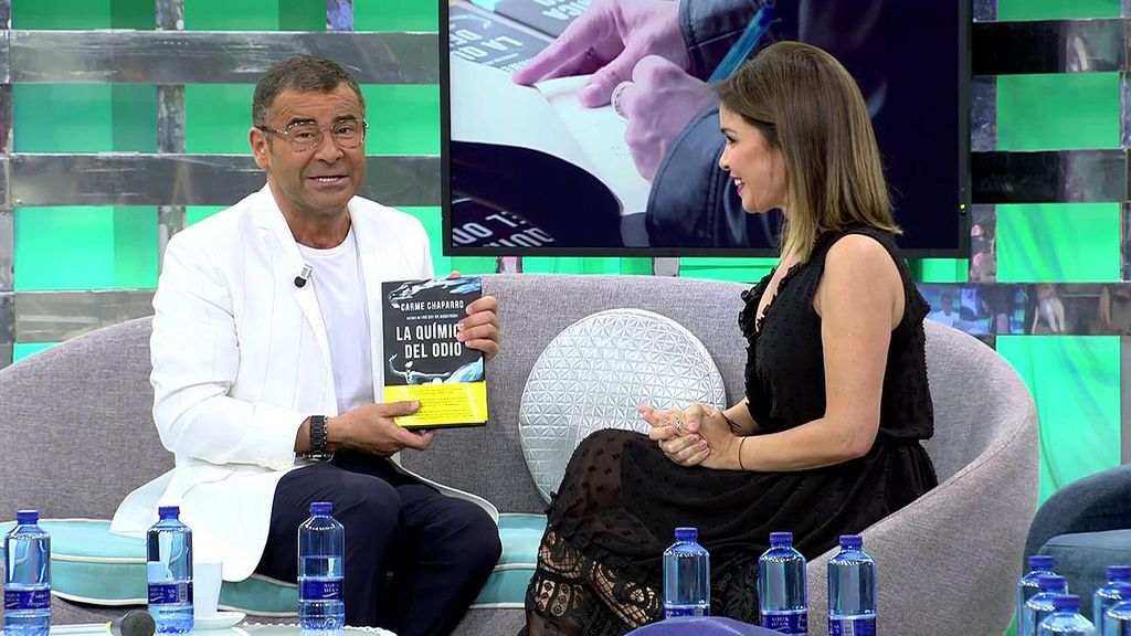 Carme Chaparro habla de su nuevo libro con J.J. Vázquez: "Hay un presentador que ibas a ser tú"