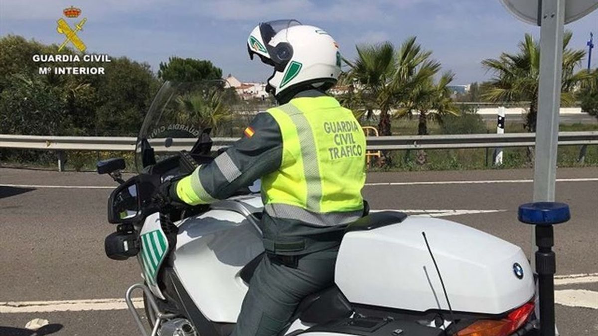Detienen en Huelva al conductor de un vehículo articulado que superaba diez veces la tasa de alcohol