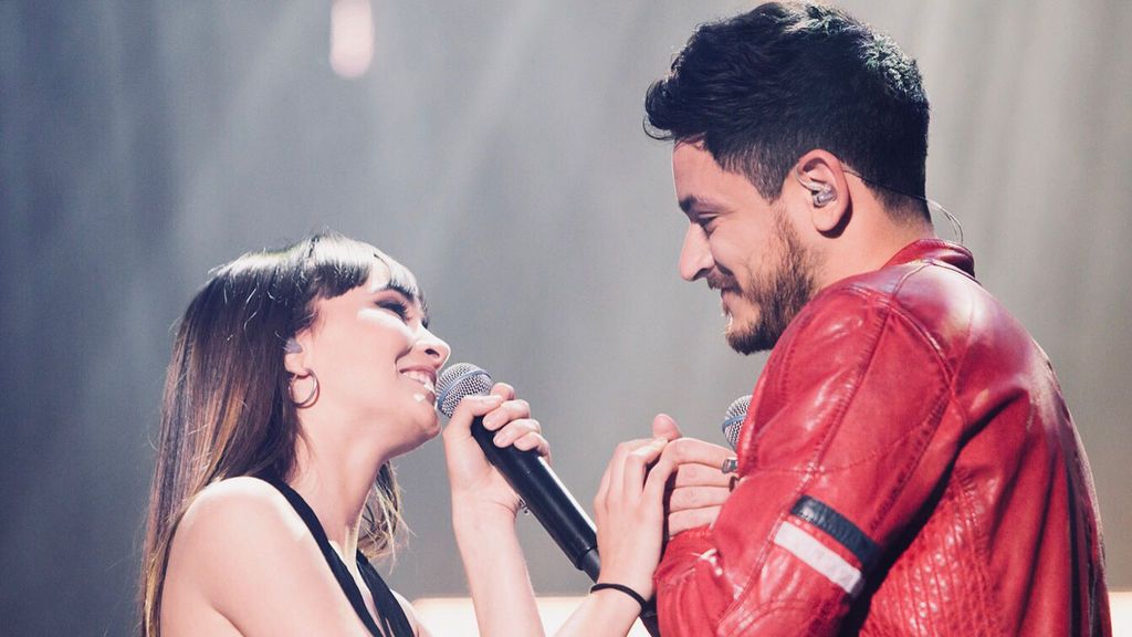 “Aiteda se ha comido la boca”: las reacciones en redes tras el beso robado entre Aitana y Cepeda