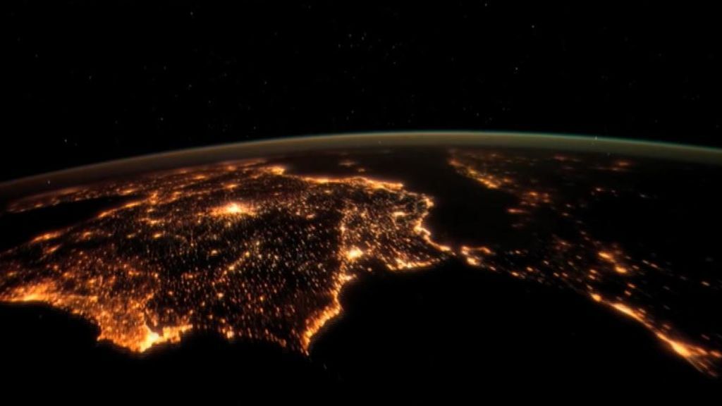 Dos científicos españoles crean un mapamundi nocturno