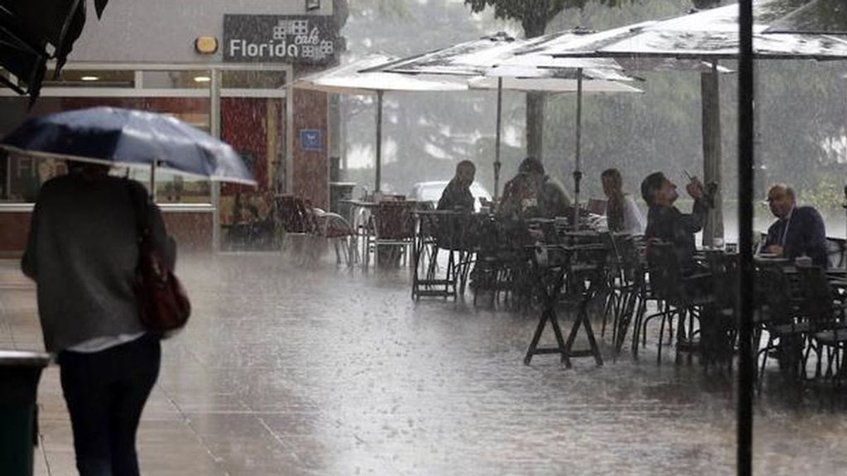 Junio se despide con 14 provincias en riesgo por lluvias y tormentas