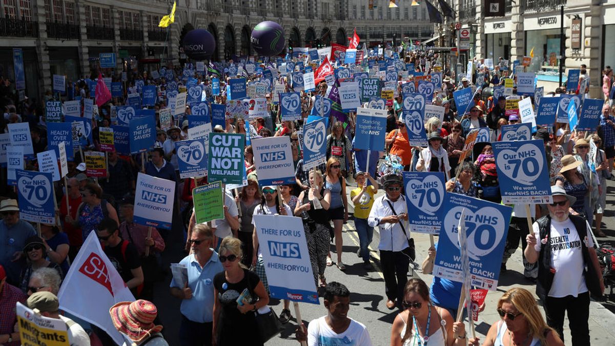 Manifestación en Londres en defensa de la sanidad pública