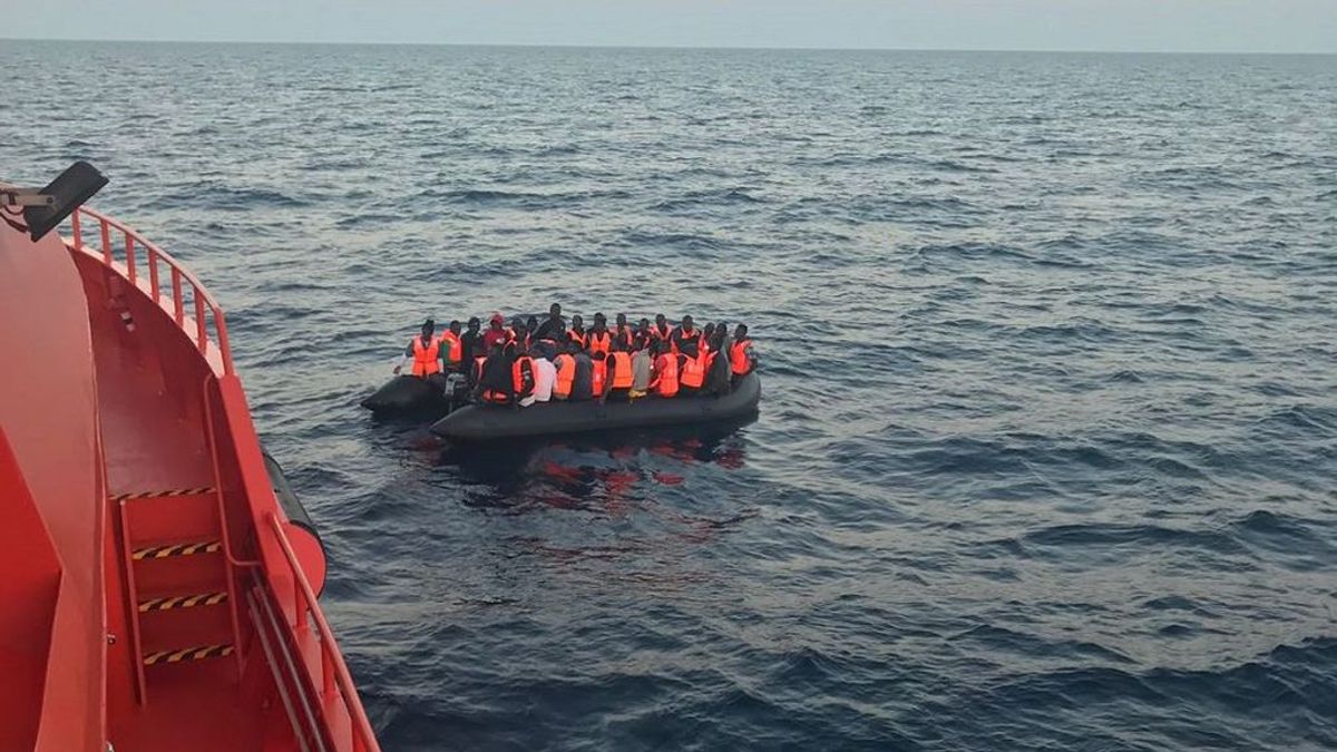 Rescatan a 271 migrantes de aguas del Estrecho de Gibraltar y del mar de Alborán