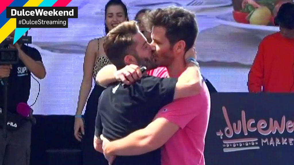 ¡#PELANDY! Pelayo y Andy muestran su amor sobre el escenario del Dulceweekend